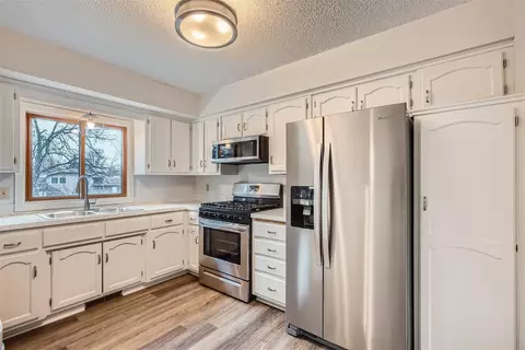 5609 Pascal St, Shoreview, MN 55126 photo 17