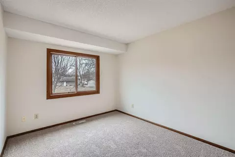 5609 Pascal St, Shoreview, MN 55126 photo 14