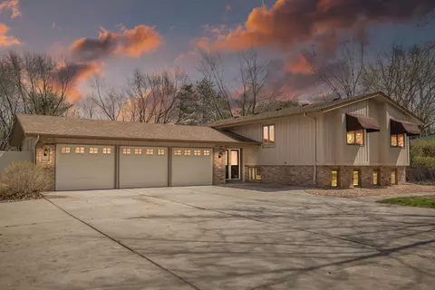 7932 W River Rd, Brooklyn Park, MN 55444