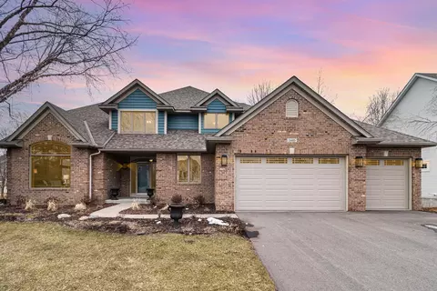 3465 Parkers Dr, Woodbury, MN 55125