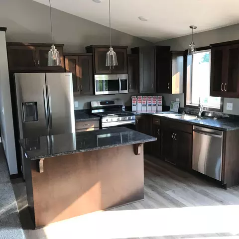 23040 Silver Ave, Saint Augusta, MN 56301 photo 2