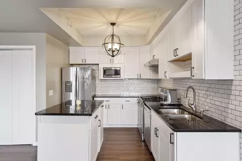 2566 Ellis Ave #416, Saint Paul, MN 55114