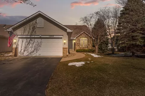 13903 Farmington Way, Apple Valley, MN 55124