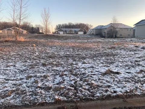 Nnnn Creek View Lane, Owatonna, MN 55060