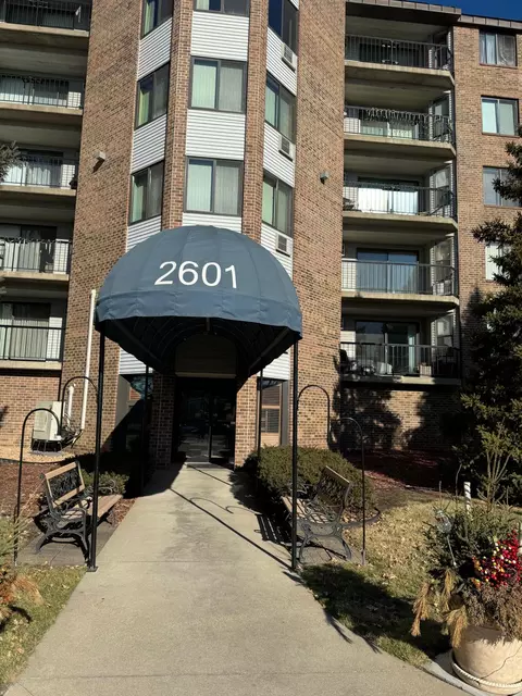 2601 Kenzie Ter #408, Saint Anthony, MN 55418