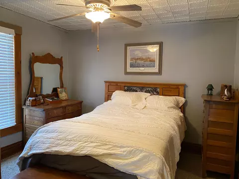 Bedroom - 306 E 3rd St, Albert Lea, MN 56007 photo 3 of 4