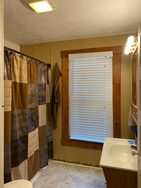 Bath - 306 E 3rd St, Albert Lea, MN 56007 photo 1 of 2