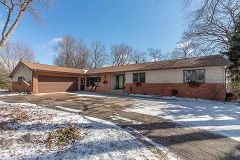 1740 Mary Ln, North Mankato, MN 56003