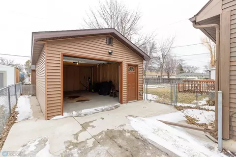 809 19th St S, Fargo, ND 58103 photo 43