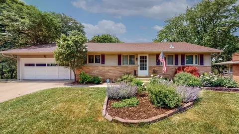 604 23rd St NE, Rochester, MN 55906