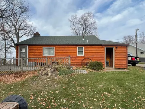 20429 326th Ave, Isle, MN 56342