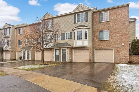 4811 Education Dr N #7, Hugo, MN 55038