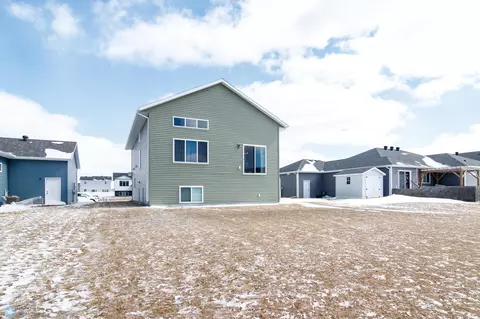 215 6th St E, Horace, ND 58047 photo 31