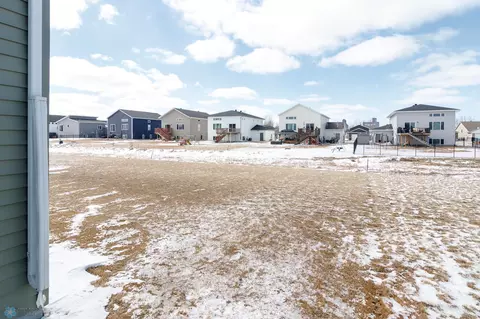 215 6th St E, Horace, ND 58047 photo 30