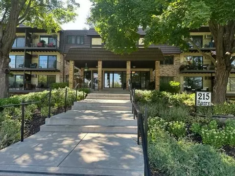 215 Barry Ave S #206, Wayzata, MN 55391