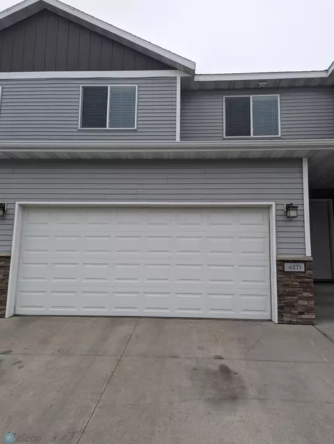 4271 51st St S, Fargo, ND 58104