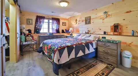 Bedroom - 7124 Stevens Rd, Onamia, MN 56359 photo 13 of 17