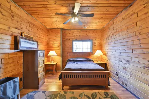 Bedroom - 7124 Stevens Rd, Onamia, MN 56359 photo 16 of 17