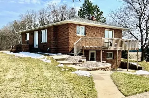 7421 County 15 Rd SW, Stewartville, MN 55976