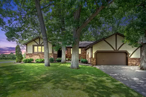 341 Forest Dr, Circle Pines, MN 55014