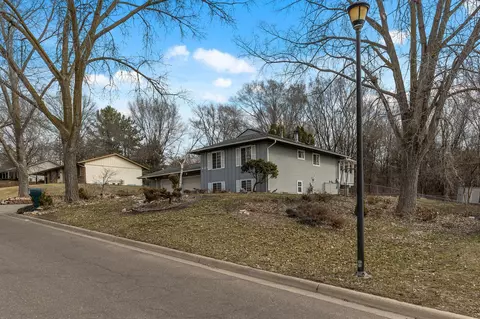 8423 Innsdale Ave S, Cottage Grove, MN 55016
