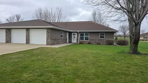 818 W Southview Ct # B, Marshall, MN 56258