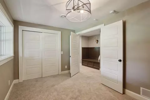 5315 Blake Rd S, Edina, MN 55436 photo 47