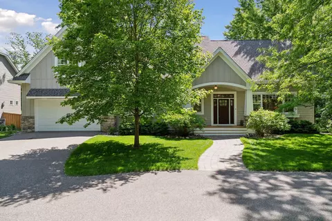 5315 Blake Rd S, Edina, MN 55436 photo 2