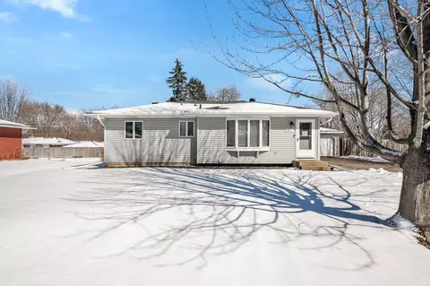 4070 Olivine Dr, Eagan, MN 55122