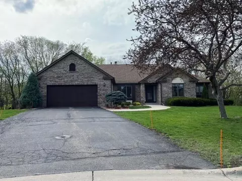 1776 Diane Rd, Mendota Heights, MN 55118