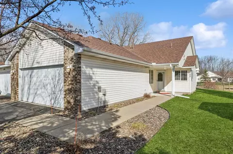 1765 Ojibway Dr, Centerville, MN 55038