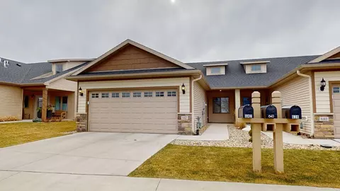 642 Shardlow Pl NE, Byron, MN 55920