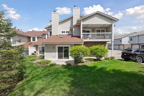 5337 Highpointe Dr, Bloomington, MN 55437