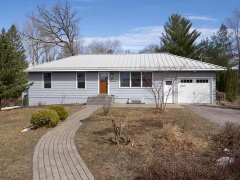 18537 Lake George Blvd, Oak Grove, MN 55303