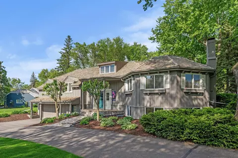 7003 Cheyenne Trl, Chanhassen, MN 55317