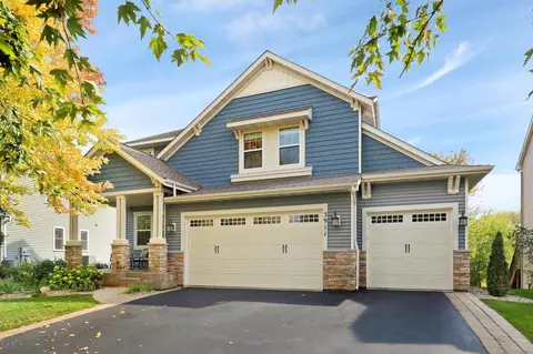 3911 Valencia Ln, Chaska, MN 55318