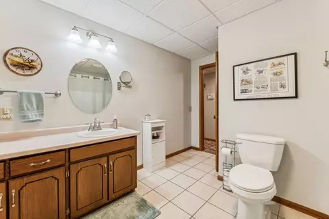 Bath - 22611 43rd Ave, Saint Augusta, MN 56301 photo 5 of 5