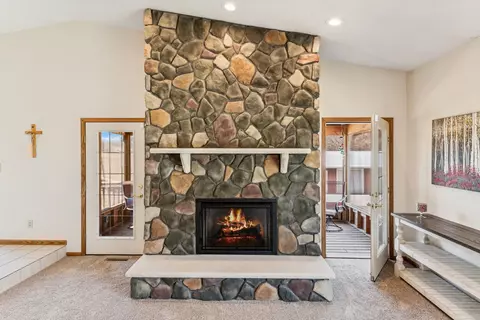 Living - 22611 43rd Ave, Saint Augusta, MN 56301 photo 4 of 10