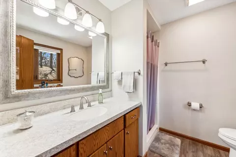 Bath - 22611 43rd Ave, Saint Augusta, MN 56301 photo 3 of 5