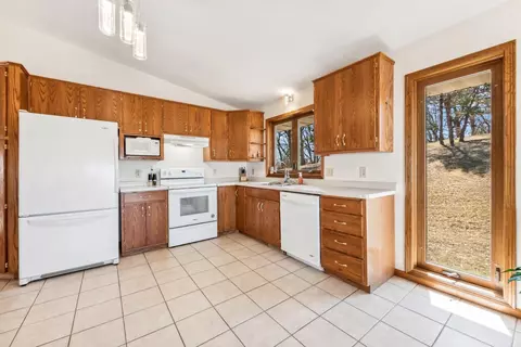 Kitchen - 22611 43rd Ave, Saint Augusta, MN 56301 photo 3 of 5