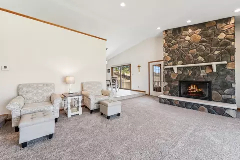 Living - 22611 43rd Ave, Saint Augusta, MN 56301 photo 5 of 10