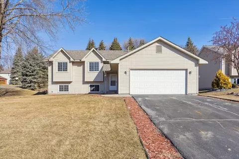 3507 Tara Ln, Woodbury, MN 55125