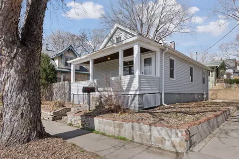 891 Benhill Rd, Saint Paul, MN 55105