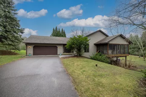 9299 Neal Ave N, Stillwater, MN 55082