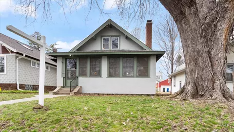 1377 Sargent Ave, Saint Paul, MN 55105