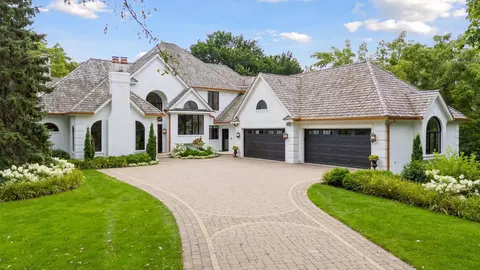 7021 Antrim Rd, Edina, MN 55439