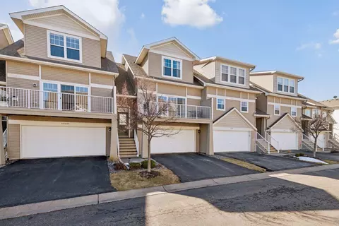 5013 Fountain Ln N, Plymouth, MN 55446