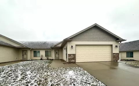 486 Limestone Ct NW, Eyota, MN 55934