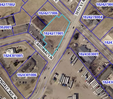 1940 30th St NW, Faribault, MN 55021