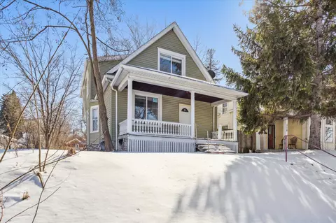 722 Geranium Ave E, Saint Paul, MN 55106
